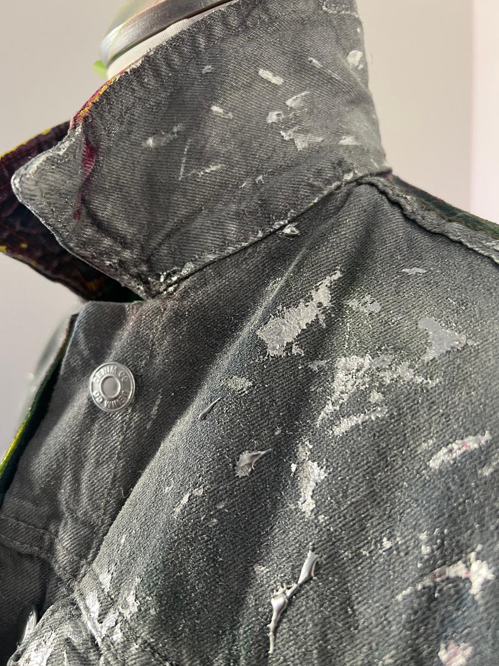 Giacca denim con dettagli argentati