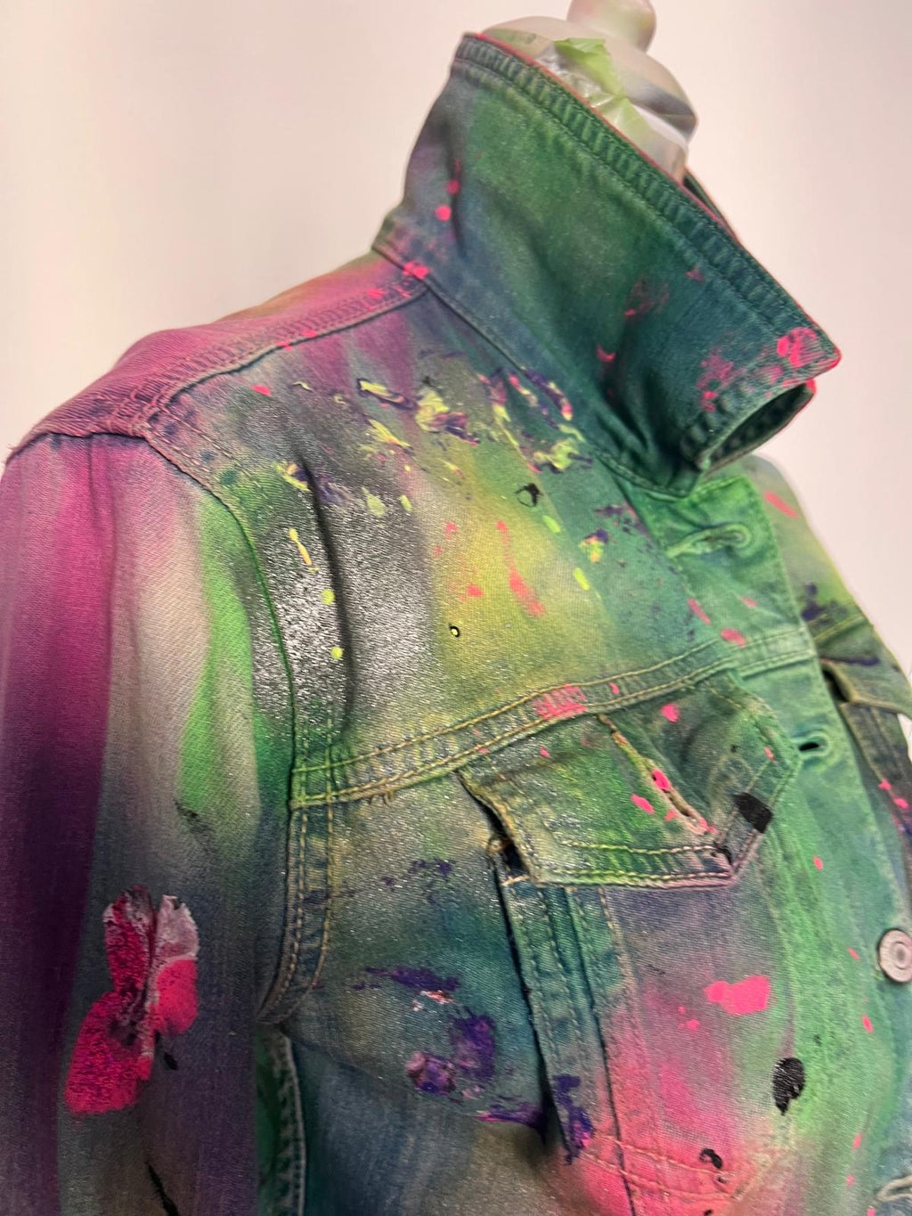 Giacca denim con simbolo Love &amp; Peace